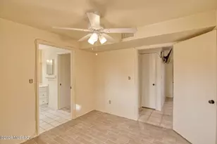 366 S La Canada Dr, Green Valley, AZ 85614 - Photo 30