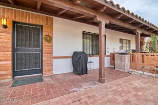 366 S La Canada Dr, Green Valley, AZ 85614 - Photo 8