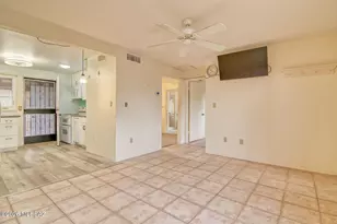 366 S La Canada Dr, Green Valley, AZ 85614 - Photo 14