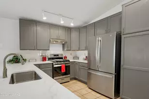 102 E Elixir Pl, Oro Valley, AZ 85755 - Photo 10