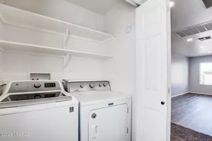 694 W Amber Sun Dr, Green Valley, AZ 85614 - Photo 24