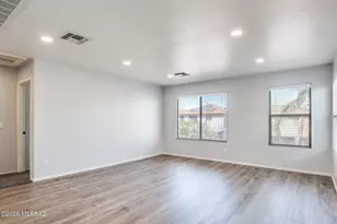 694 W Amber Sun Dr, Green Valley, AZ 85614 - Photo 26