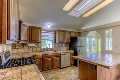 6425 S Speaks Trail, Tucson, AZ 85746 - Photo 16