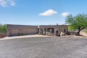 2553 N Redington Pl, Tucson, AZ 85749 - Photo 2