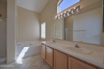 2468 E Stone Stable Drive, Tucson, AZ 85737 - Photo 10