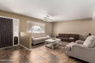 17 E Santa Belia, Green Valley, AZ 85614 - Photo 2
