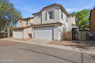 2727 N Saramano Ln, Tucson, AZ 85712 - Photo 2