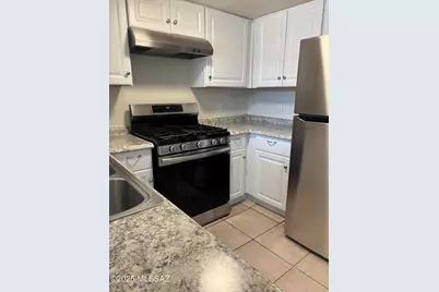 4138 E Desert Place, Tucson, AZ 85712 - Photo 4