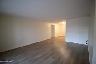 8133 E Colette Pl, Tucson, AZ 85710 - Photo 4