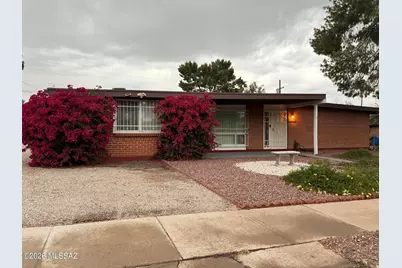 8133 E Colette Place, Tucson, AZ 85710 - Photo 2