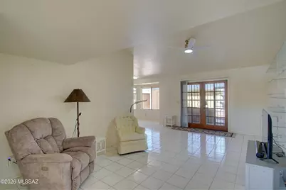 874 N Dusenburg Avenue, Tucson, AZ 85748 - Photo 2