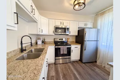 1366 S Avenida Polar #G205, Tucson, AZ 85710 - Photo 8