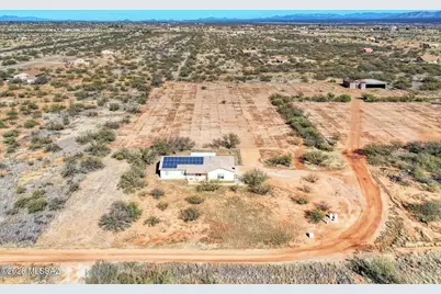 10193 E Windtalker Road, Hereford, AZ 85615 - Photo 6