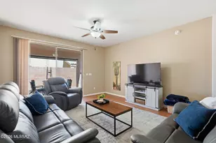 448 W Deerwood Ln, Green Valley, AZ 85614 - Photo 2