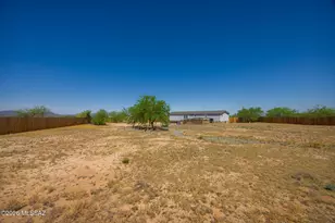16351 W 6 Gun Pl, Tucson, AZ 85736 - Photo 22