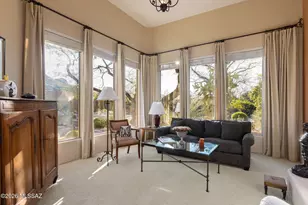 6438 N Desert Wind Cir, Tucson, AZ 85750 - Photo 8