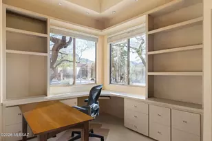 6438 N Desert Wind Cir, Tucson, AZ 85750 - Photo 32