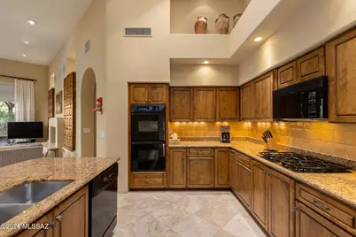 6438 N Desert Wind Circle, Tucson, AZ 85750 - Photo 16