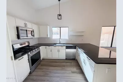 8049 S Carbury Way, Tucson, AZ 85747 - Photo 2