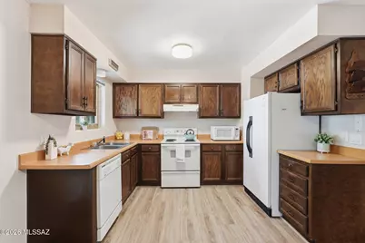 1041 S Abrego Drive, Green Valley, AZ 85614 - Photo 6