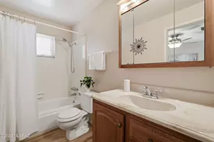 1041 S Abrego Dr, Green Valley, AZ 85614 - Photo 12