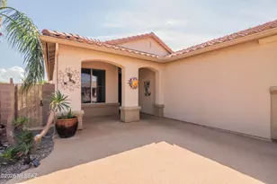 7618 W Madrigal Dr, Tucson, AZ 85743 - Photo 10