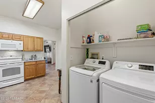 679 W Sunlight Ln, Tucson, AZ 85704 - Photo 14