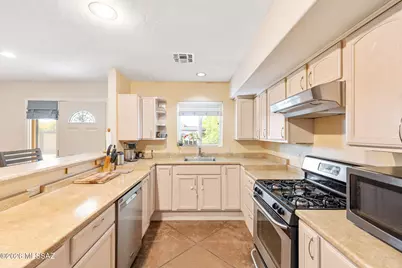 711 N Erin Avenue, Tucson, AZ 85711 - Photo 26