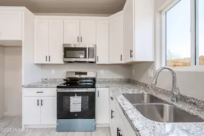 4205 N 16th Place, Tucson, AZ 85705 - Photo 6