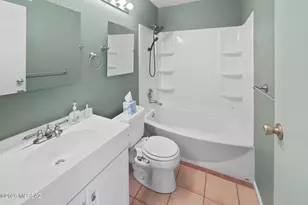 7618 E Callisto Cir, Tucson, AZ 85715 - Photo 14