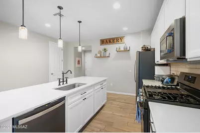 10928 W Pleasant View Drive, Marana, AZ 85653 - Photo 16