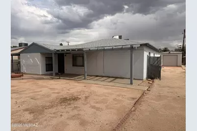 2111 S Miramonte Stravenue, Tucson, AZ 85713 - Photo 12