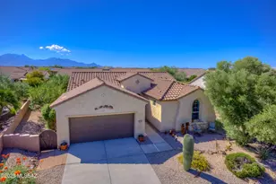 2210 E Eager Dr, Green Valley, AZ 85614 - Photo 2