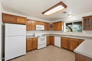 1462 Circulo Sombrero, Rio Rico, AZ 85648 - Photo 18