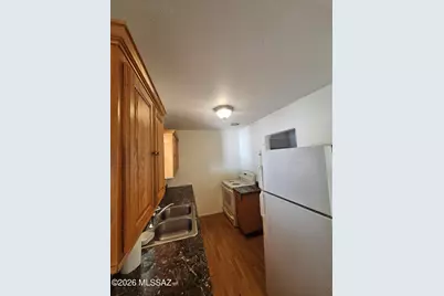 1725 S Jones Boulevard #H9, Tucson, AZ 85713 - Photo 4
