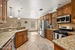 2565 W Brogan St, Tucson, AZ 85745 - Photo 14