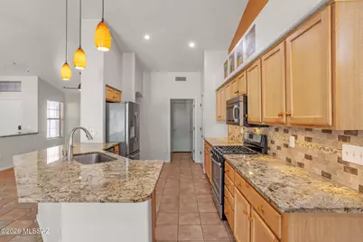 9551 N Crestone Drive, Tucson, AZ 85742 - Photo 10