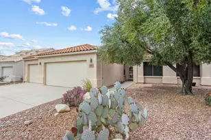 9551 N Crestone Dr, Tucson, AZ 85742 - Photo 2