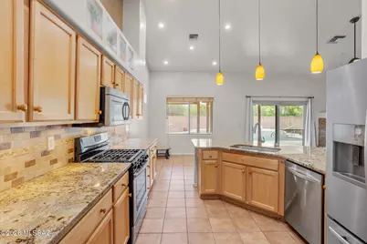 9551 N Crestone Drive, Tucson, AZ 85742 - Photo 12