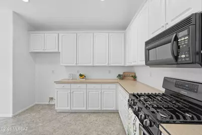 1563 N Rush Creek Court, Green Valley, AZ 85614 - Photo 10