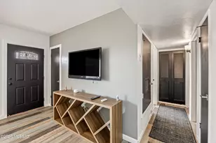 7621 N Shirley Ct, Tucson, AZ 85741 - Photo 8