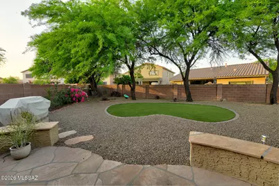 8271 N Rocky Brook Drive, Tucson, AZ 85743 - Photo 22