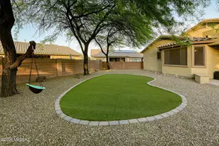 8271 N Rocky Brook Dr, Tucson, AZ 85743 - Photo 24