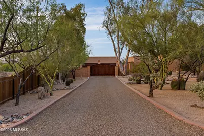 530 W Camino Fairhaven, Oro Valley, AZ 85704 - Photo 4