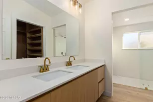 7076 E Arrowhead Dr, Tucson, AZ 85715 - Photo 22