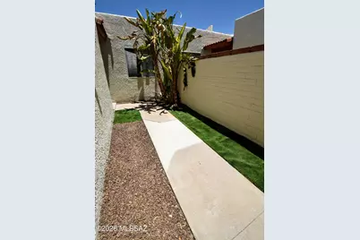 814 N Crescent Lane, Tucson, AZ 85710 - Photo 4