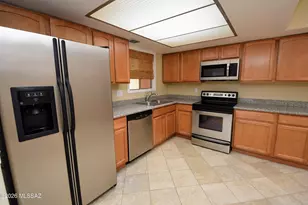 814 N Crescent Ln, Tucson, AZ 85710 - Photo 8