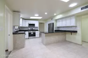 5936 E 2nd St, Tucson, AZ 85711 - Photo 14