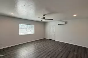 8449 E Kent Pl, Tucson, AZ 85710 - Photo 10