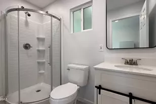 8449 E Kent Pl, Tucson, AZ 85710 - Photo 28